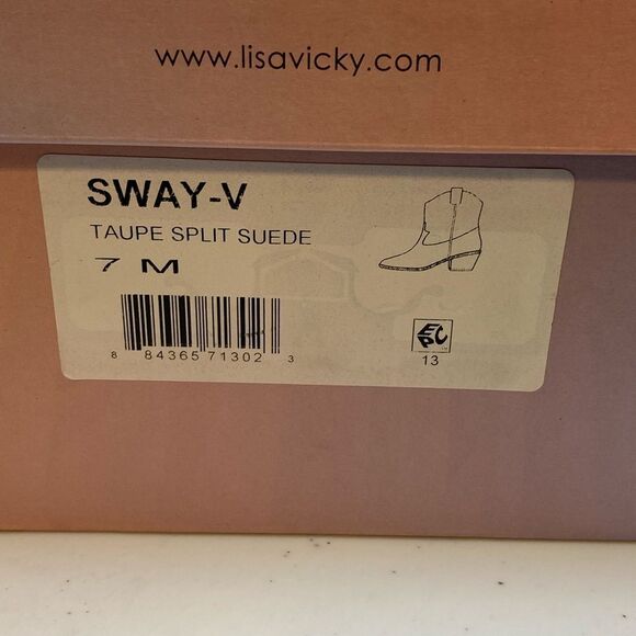 NIB Lisa Vicky Women’s Sway V Taupe Split Suede Short Pull On Boots - Size 7 - Picture 4 of 13